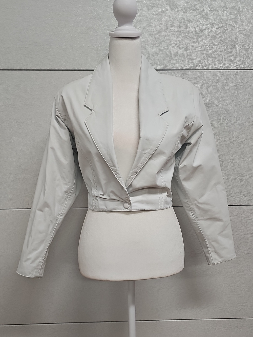 Vintage Gianni Cropped White Leather Women's Blazer Jacket